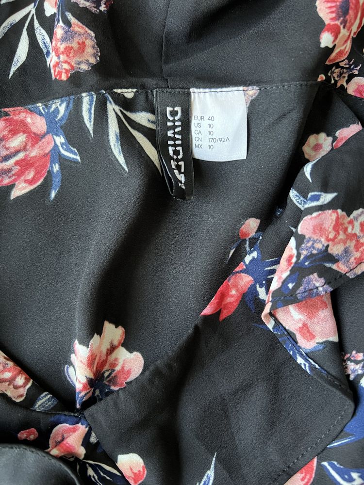 Блуза чорного кольору з принтом H&M