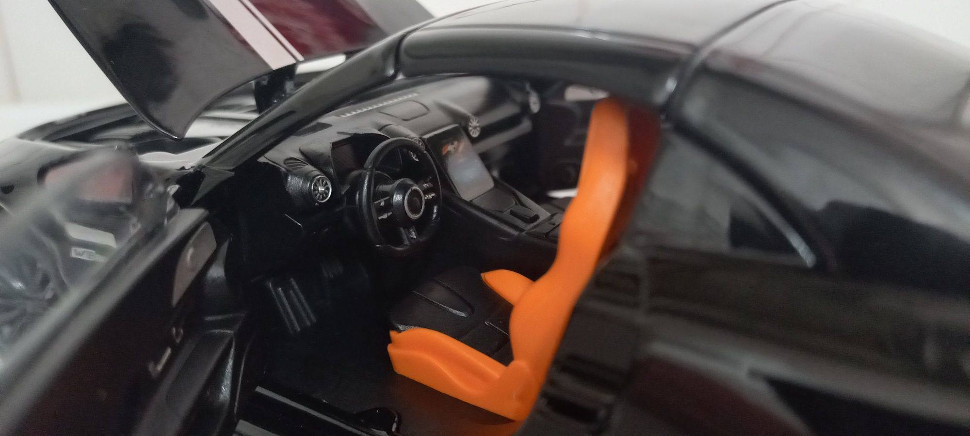 Mercedes SL 63 Black Esc 1/24