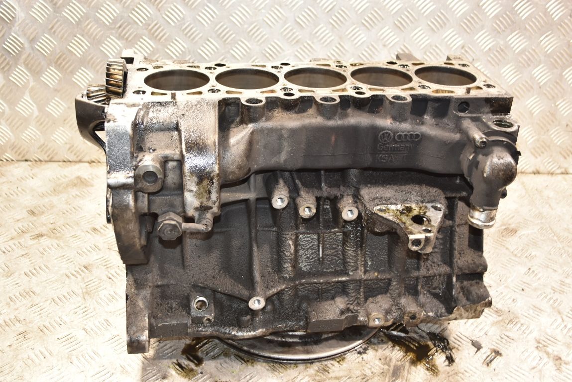 Блок двигуна VW Transporter (T5) 2003-2015 2.5tdi 070103021F
