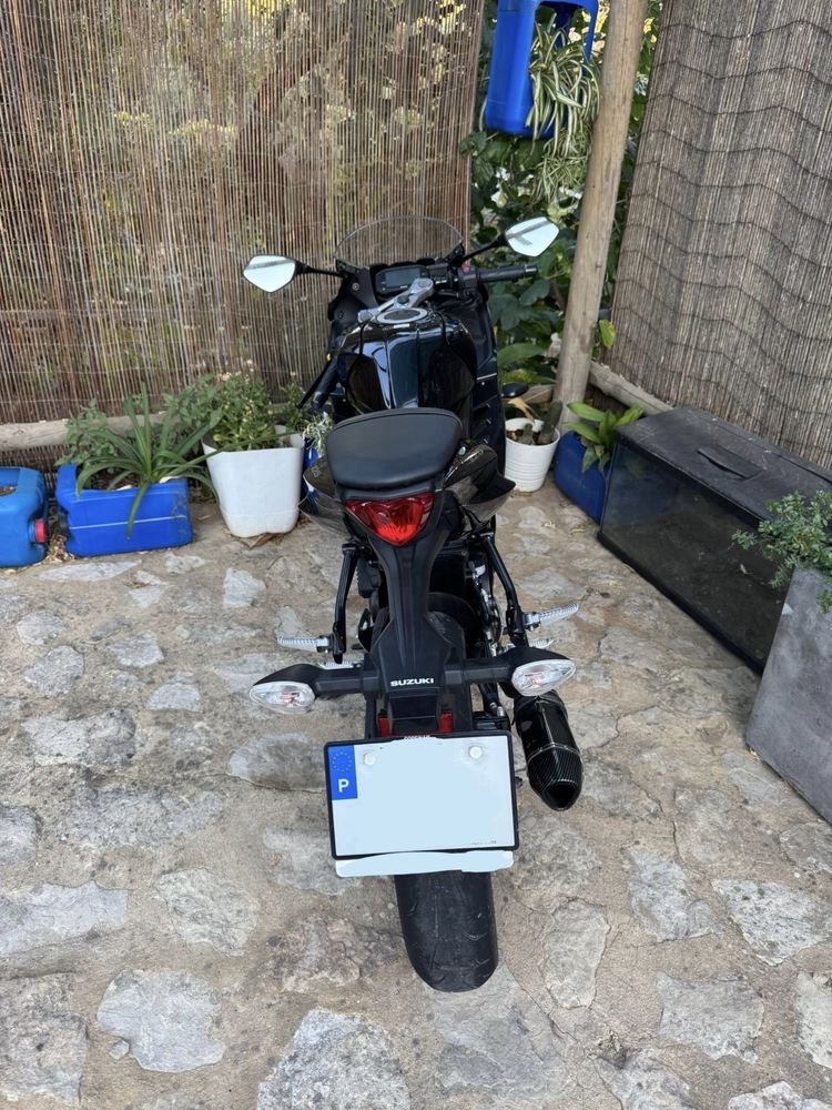Mota Suzuki GSX-R 125