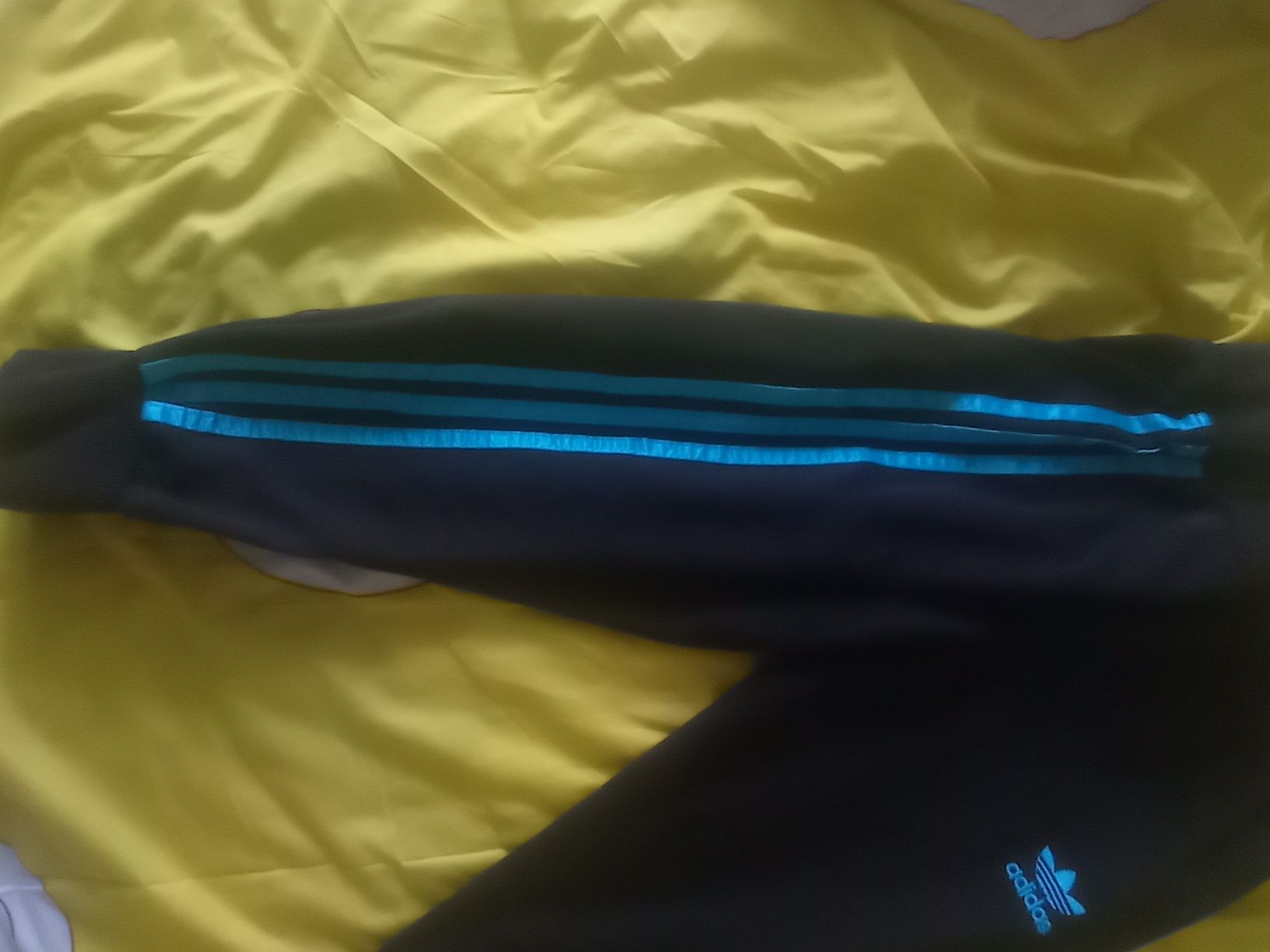 Spodnie dresowe damskie używane Adidas rozm M