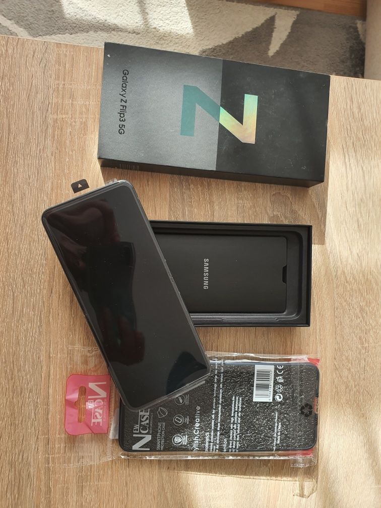 Sprzedan nowka telefon Samsung Galaxy Z Flip3 5G