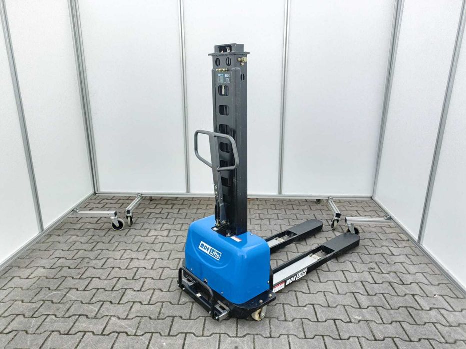 Wózek samozaładowczy elektryczny paleciak masztowy winda 500 kg 130 cm