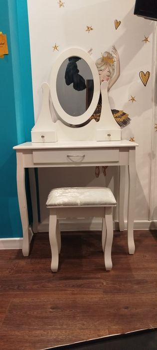 Toaletka kosmetyczna biała z lustrem + TABORET
