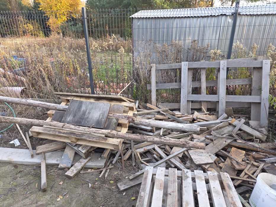 Oddam deski, palety, stemple, drewno