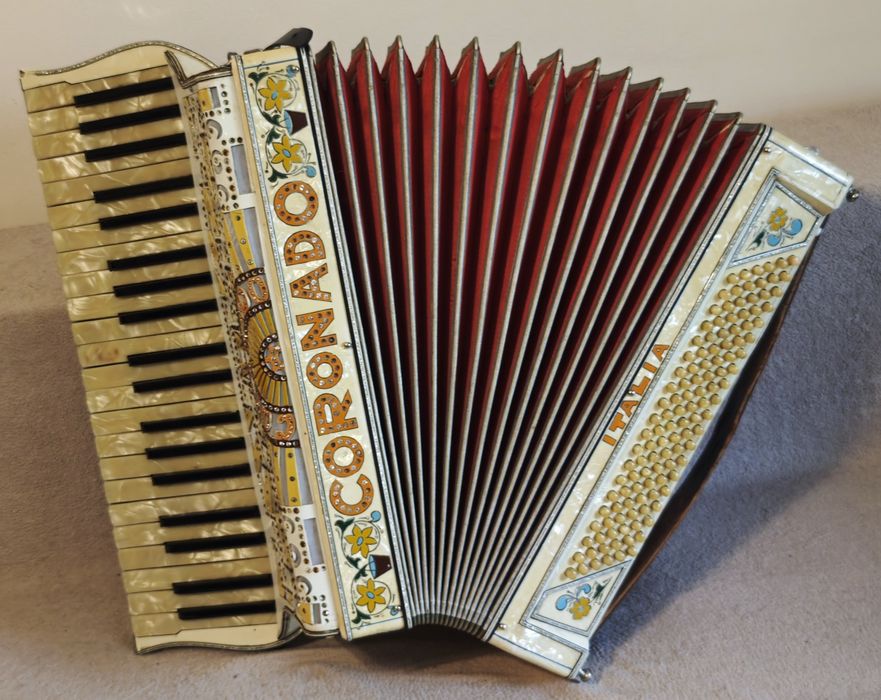 Akordeon Włoski Coronado 120 basów