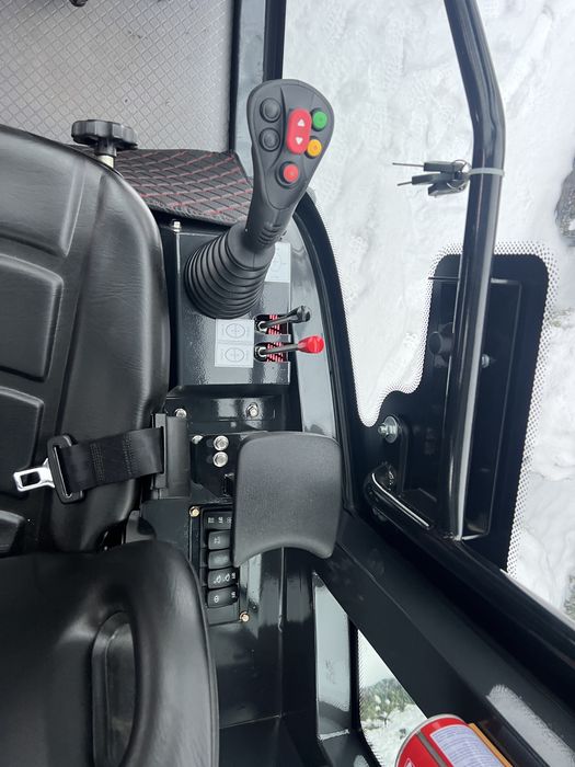 Mini ładowarka BEKKER K1090T miniładowarka teleskopowa