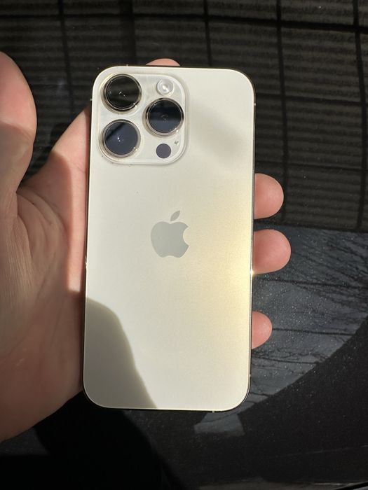 Продається iPhone 14 Pro 128 ГБ (золотий колір)