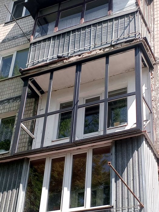 Балкон під ключ. Вікна і двері