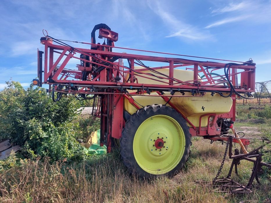 Опрыскиватель прицепной keverlend  rau