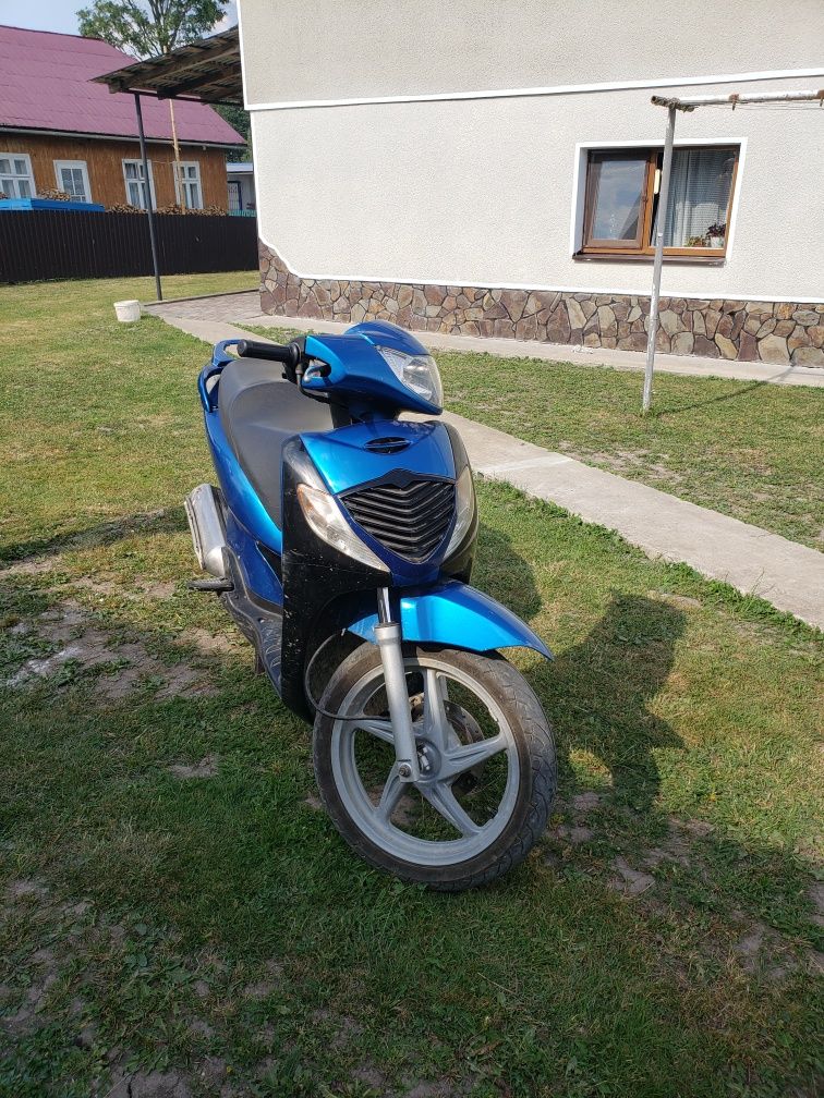 Продам скутер Honda