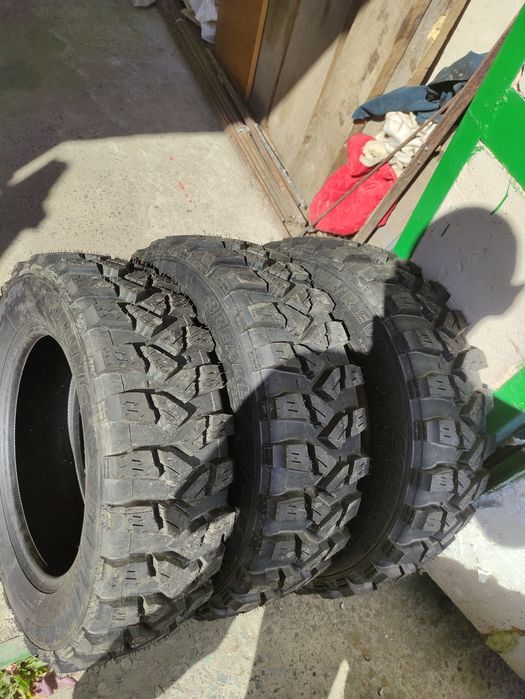 Резина болотна грязєва 205/70/16 Colins