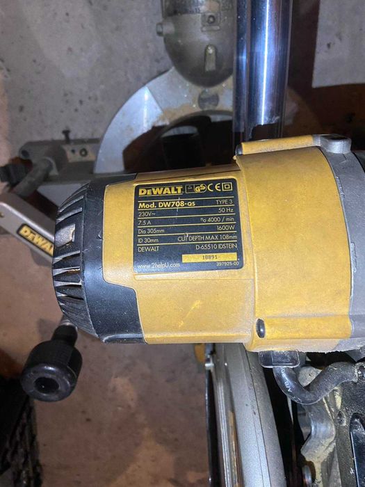 Торцовочна пилка Продам DeWalt DW 708-QS