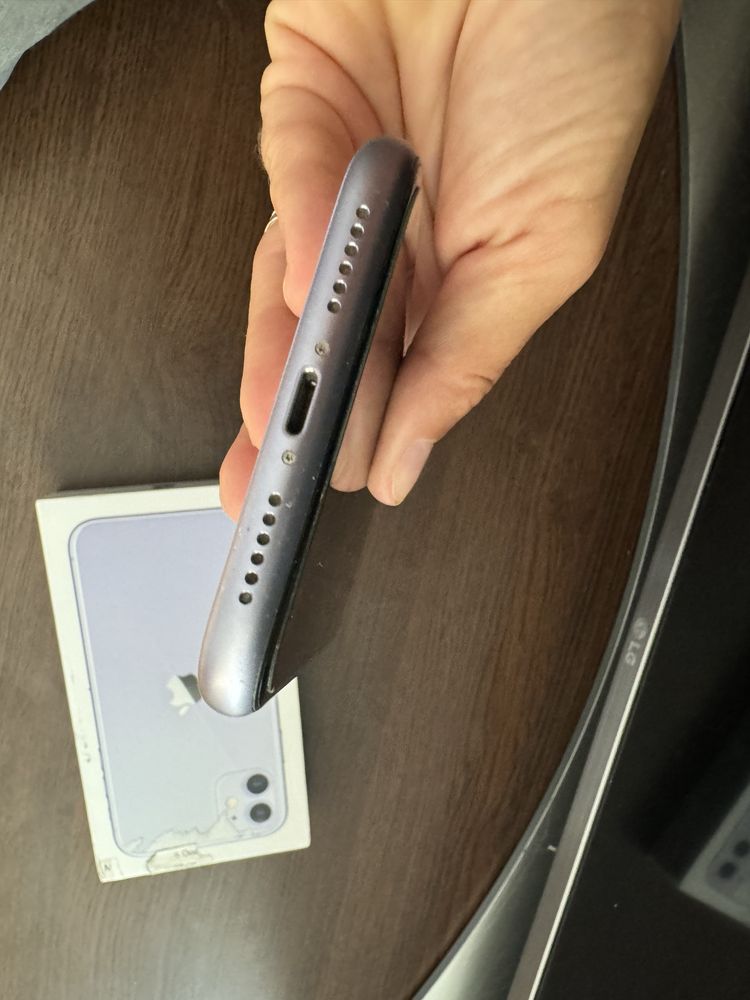 Iphone 11 fioletowy purple 64gb