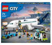 LEGO 60367 CITY Samolot pasażerski p3