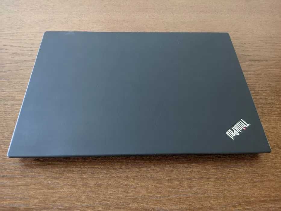 Lenovo Thinkpad T490 i7-8665U 32GB RAM 512 SSD