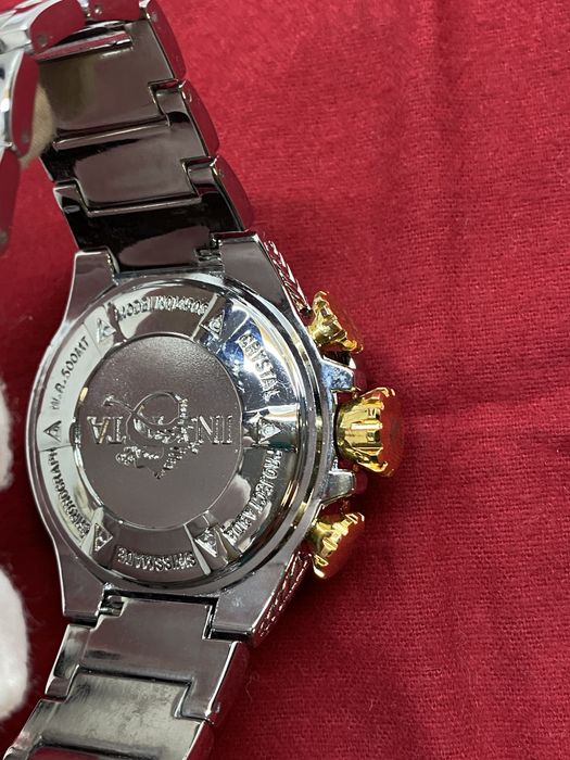 Relogio Invicta Dourado e Prata
