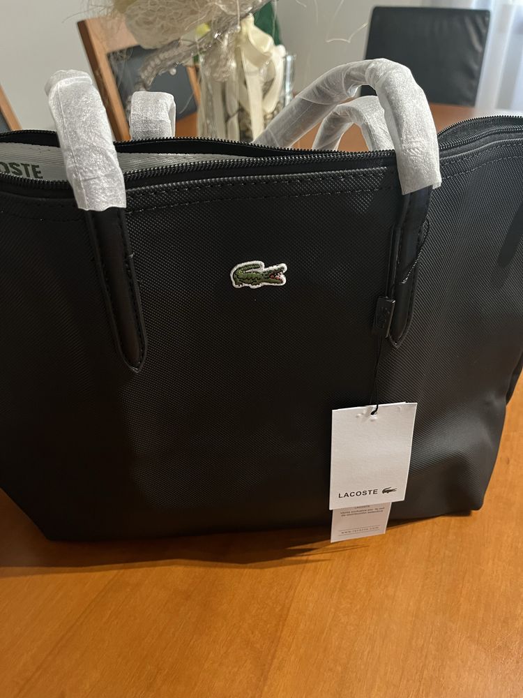 Mala lacoste com etiqueta