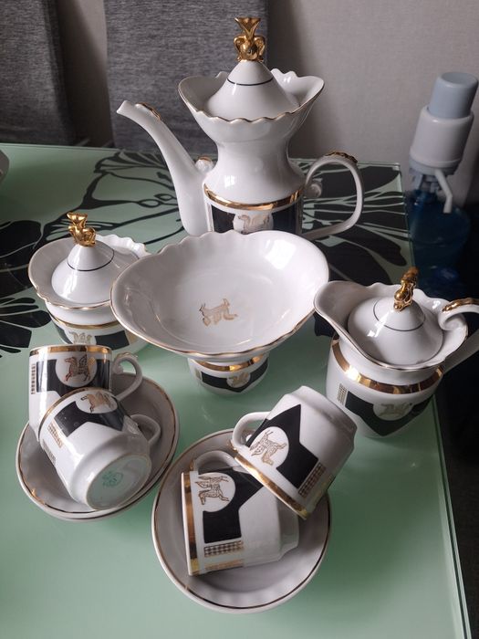 Сервізи чайні та кофейні