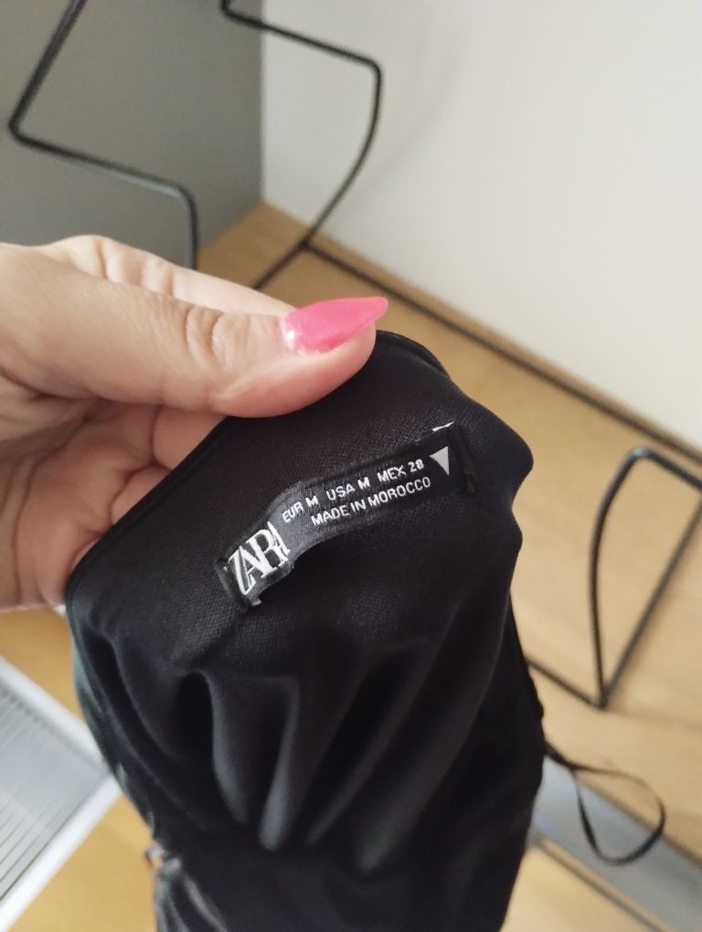 Sukienka czarna asymetryczna rozmiar M rozciągliwa ZARA stan idealny
