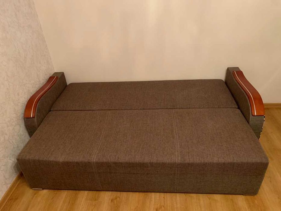 Elegancka sofa / kanapa rozkładana 200 cm x 135 cm (na sprężynach) !