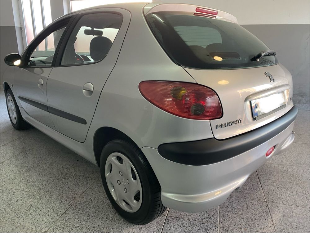 Peugeot 206 1.1 Color Line