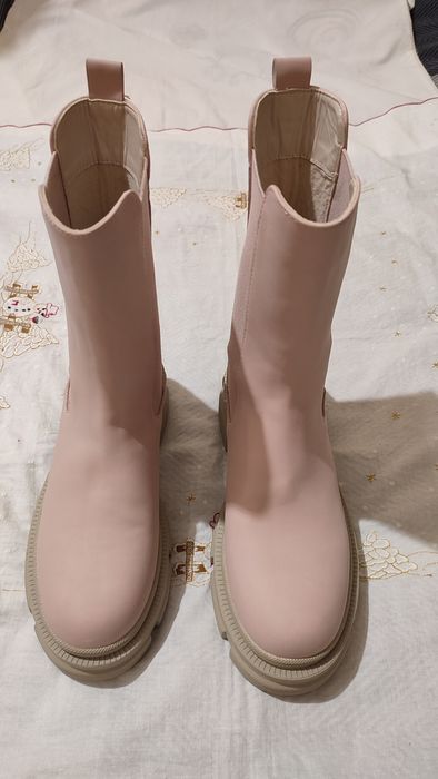 Чобітки жіночі челсі.