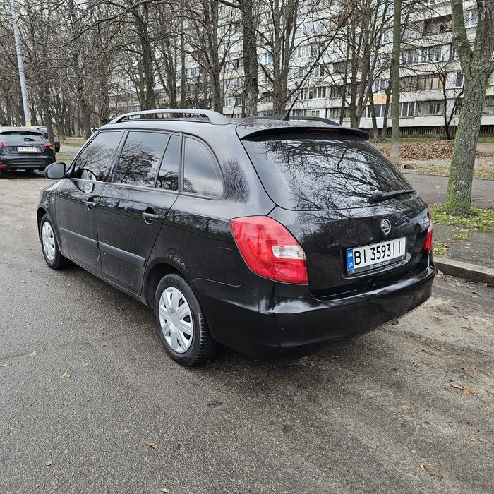 Skoda fabiaCombi  Шкода фабия