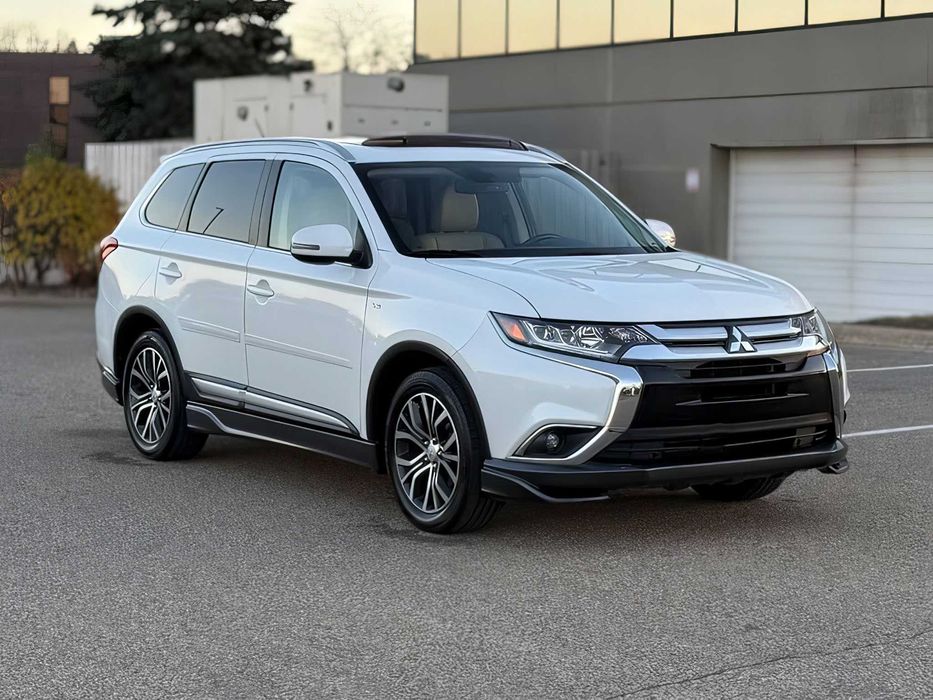 Mitsubishi Outlander      2016