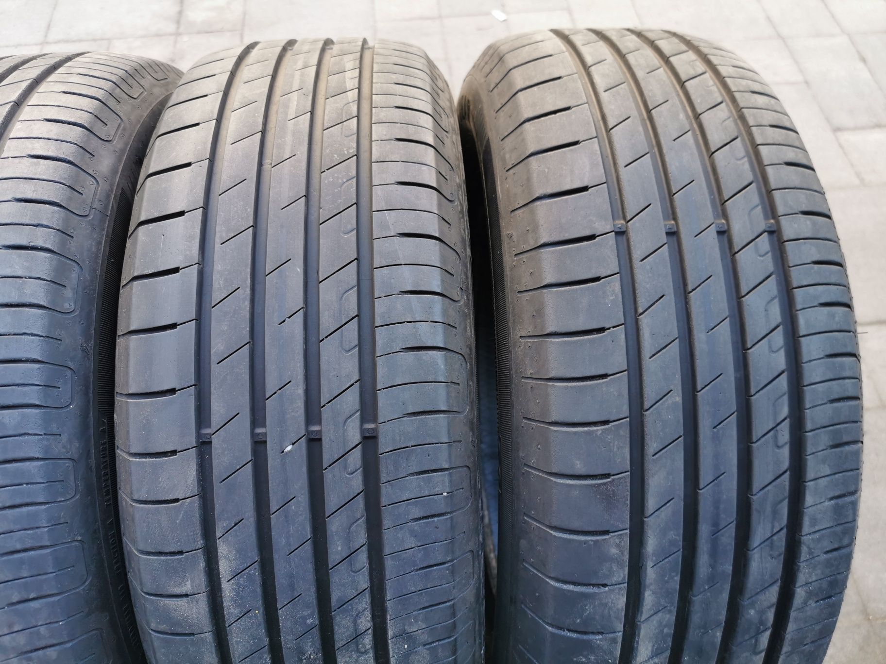 Летняя резина 215/60 R17 Goodyear Efficient