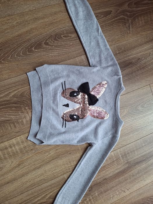 Sweterek z króliczkiem 92