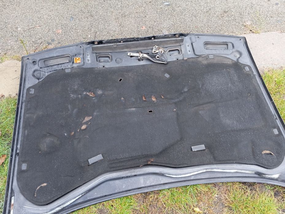 Продам капот черного цвета Шкода Октавия тур