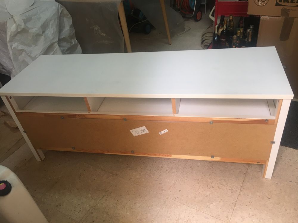 Móvel TV, velatura branca IKea Modelo Hemnes