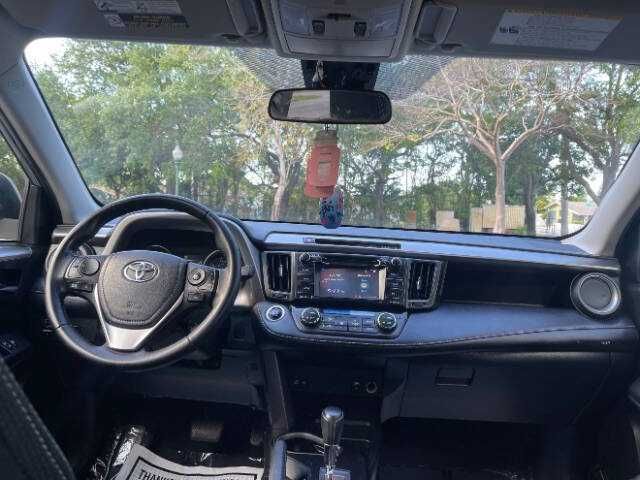 Toyota RAV4 XLE 2018