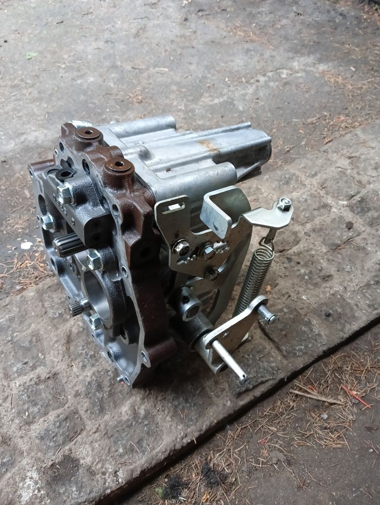 Kosiarka traktorek Kubota G 23-G26 Hydrostat -Skrzynia hydrostatyczna.