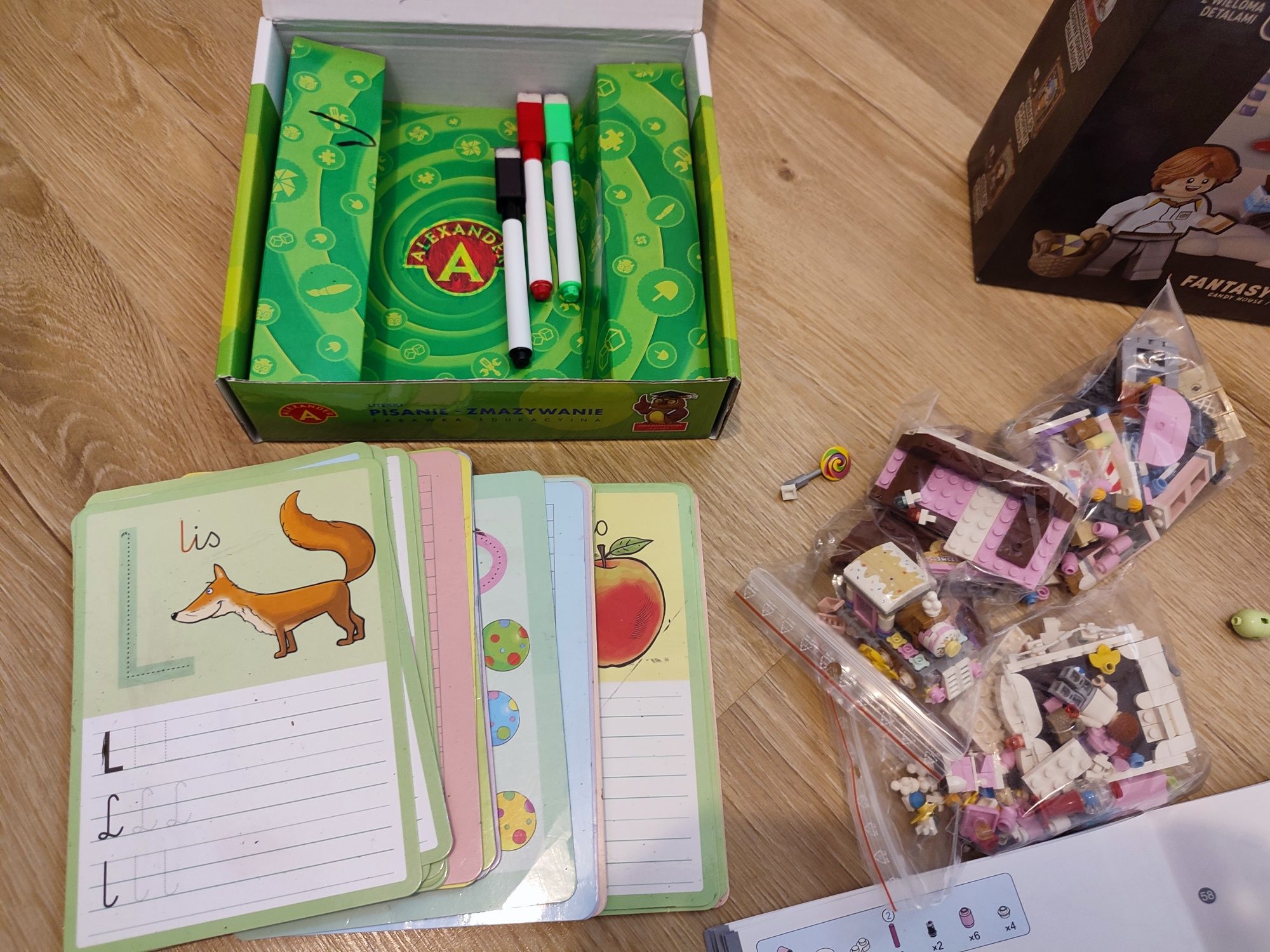Klocki Elefun Cukierkowy domek + karty pisanie zmazywanie