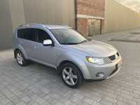 Mitsubishi Outlander XL