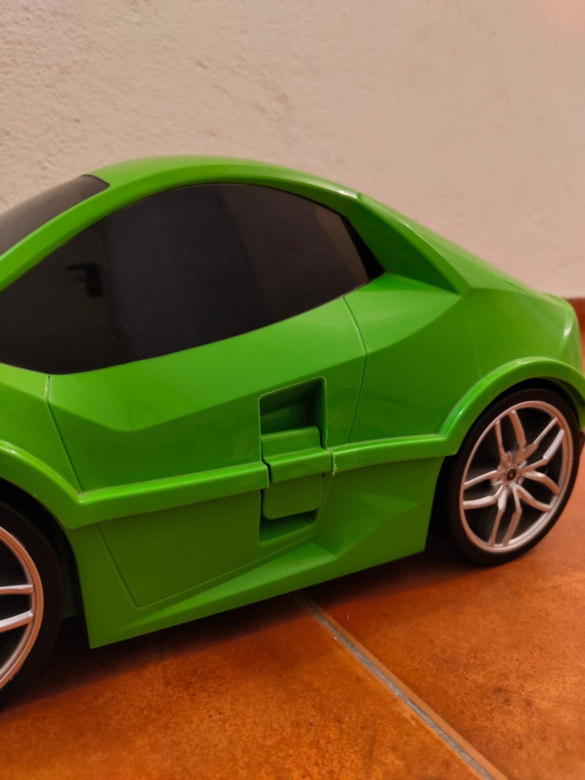 Mala criança lamborghini