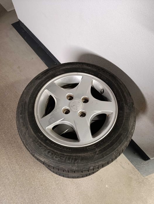 Sprzedam opony i felgi! 4/108