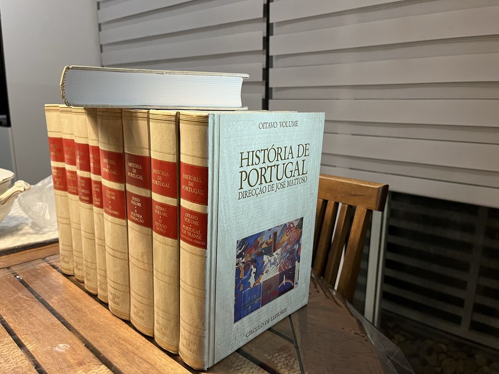 Colecão “A Historia de Portugal” + “Portugal: 20 anos de Democracia”