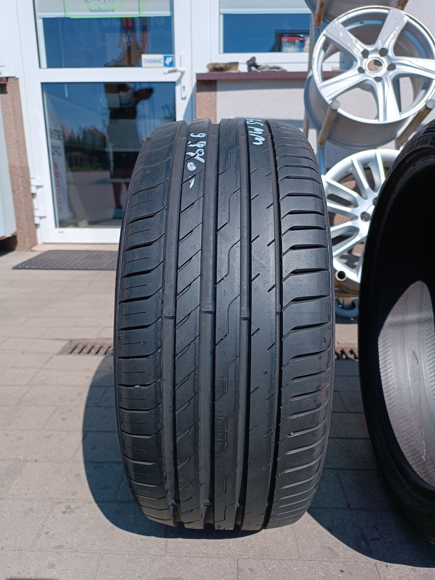 225/45ZR17  225/45R17 NEXEN Nfera Sport 94Y