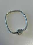 Pulseira Pandora como nova
