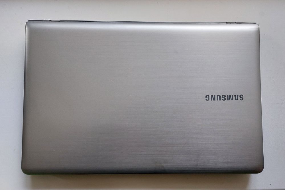 Ноутбук Samsung 15.6/i5 3gen/8gb/ssd/акб 2 години