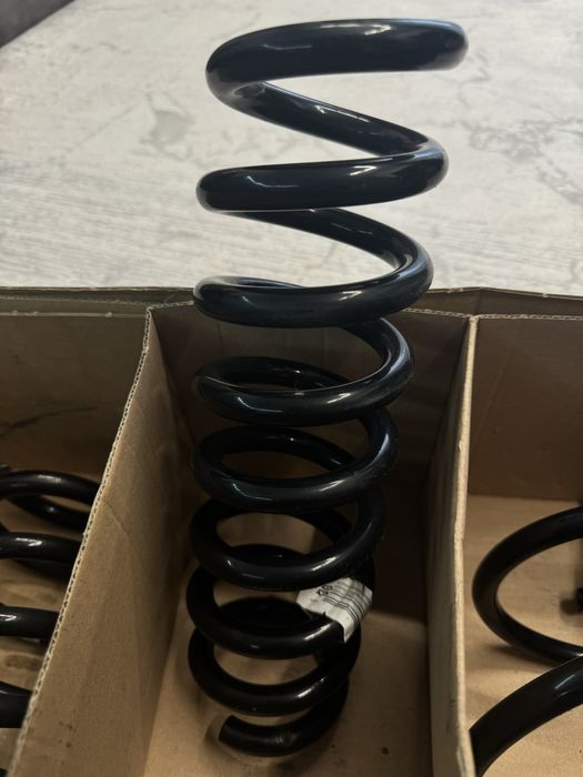Пружини BMW F30/32/33/36 OEM (EDC)