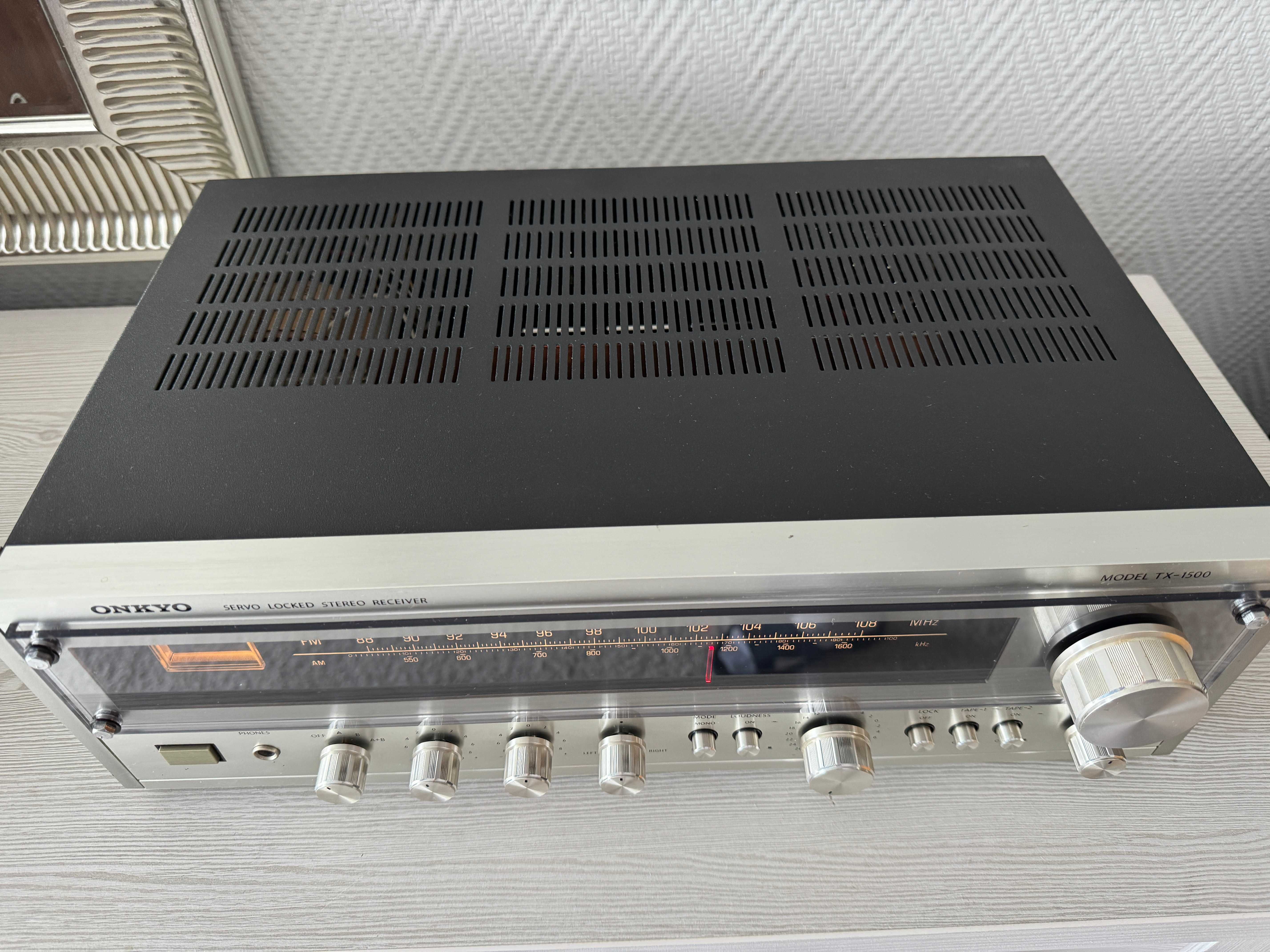 ONKYO TX-1500 Amplituner Hi-FI STEREO