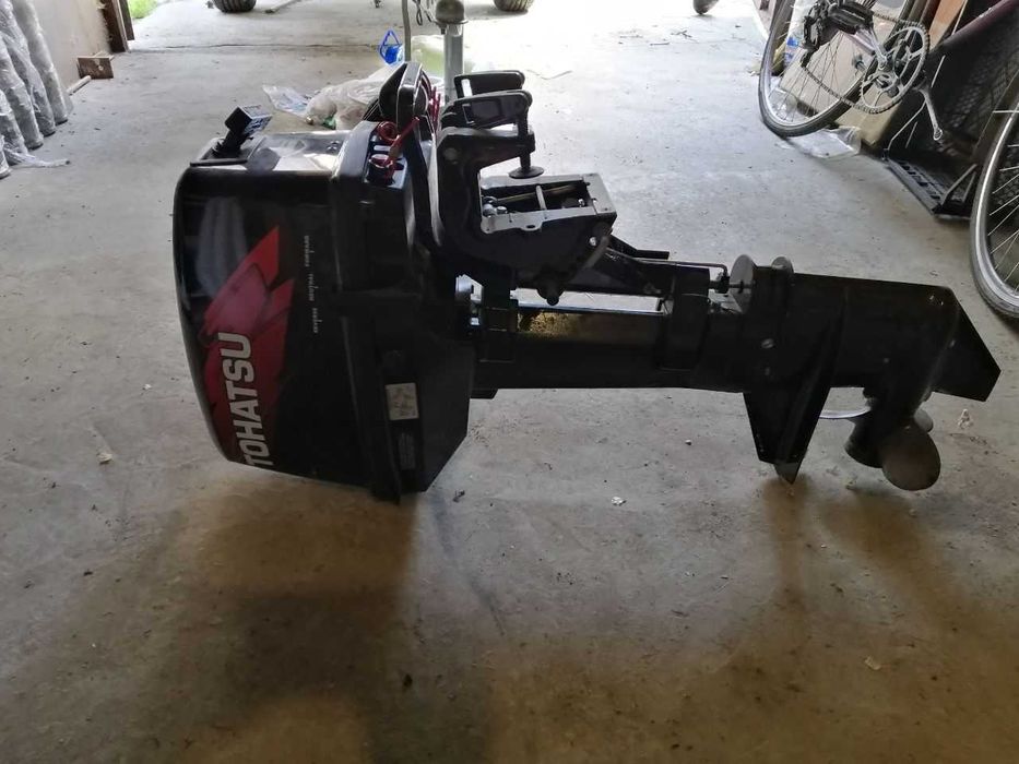 Моторний човен "Brig В-350", двигун "Tohatsu 9.8", причіп для судна.