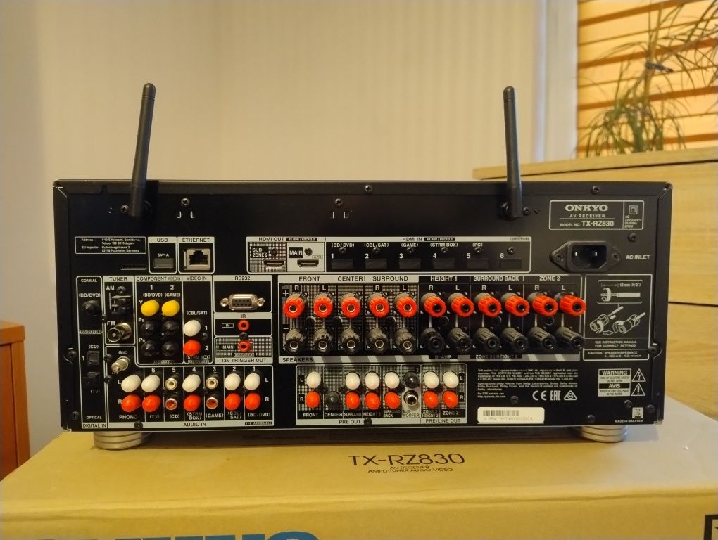 Amplituner ONKYO TX RZ 830
