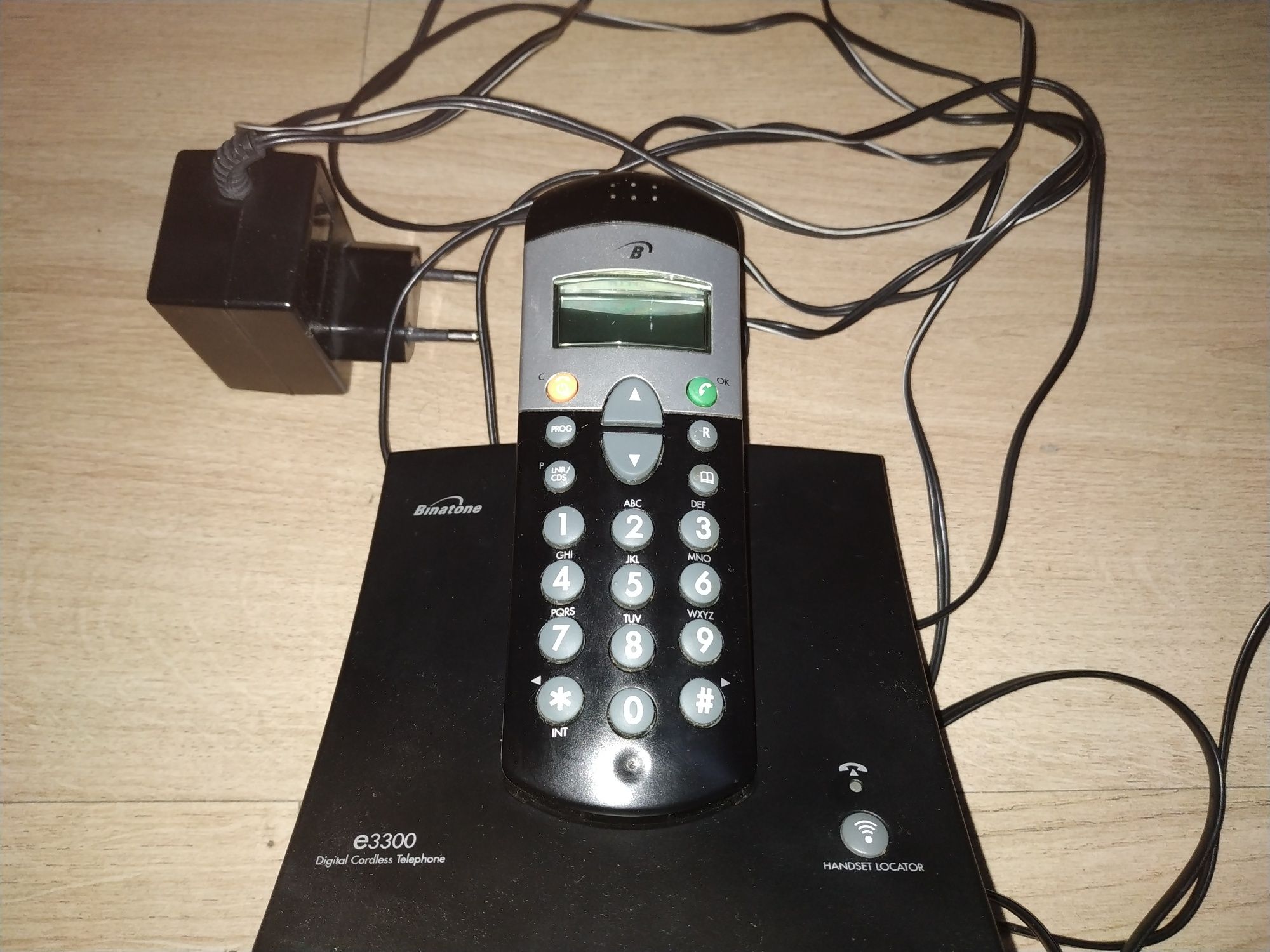 Telefon stacjonarny bezprzewodowy Binatone e3300