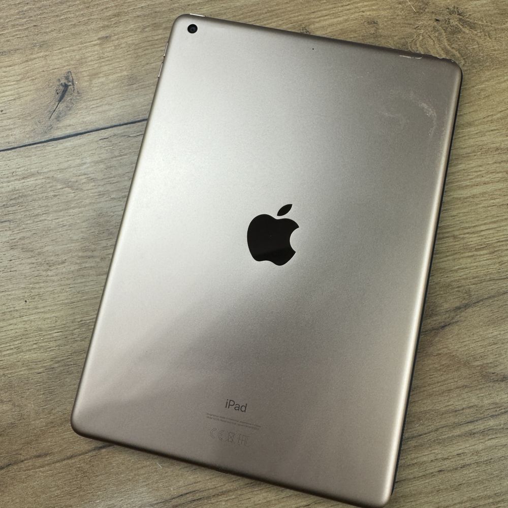 iPad 8 Generacji 32GB Gold, bateria 99%, Szyba lustro