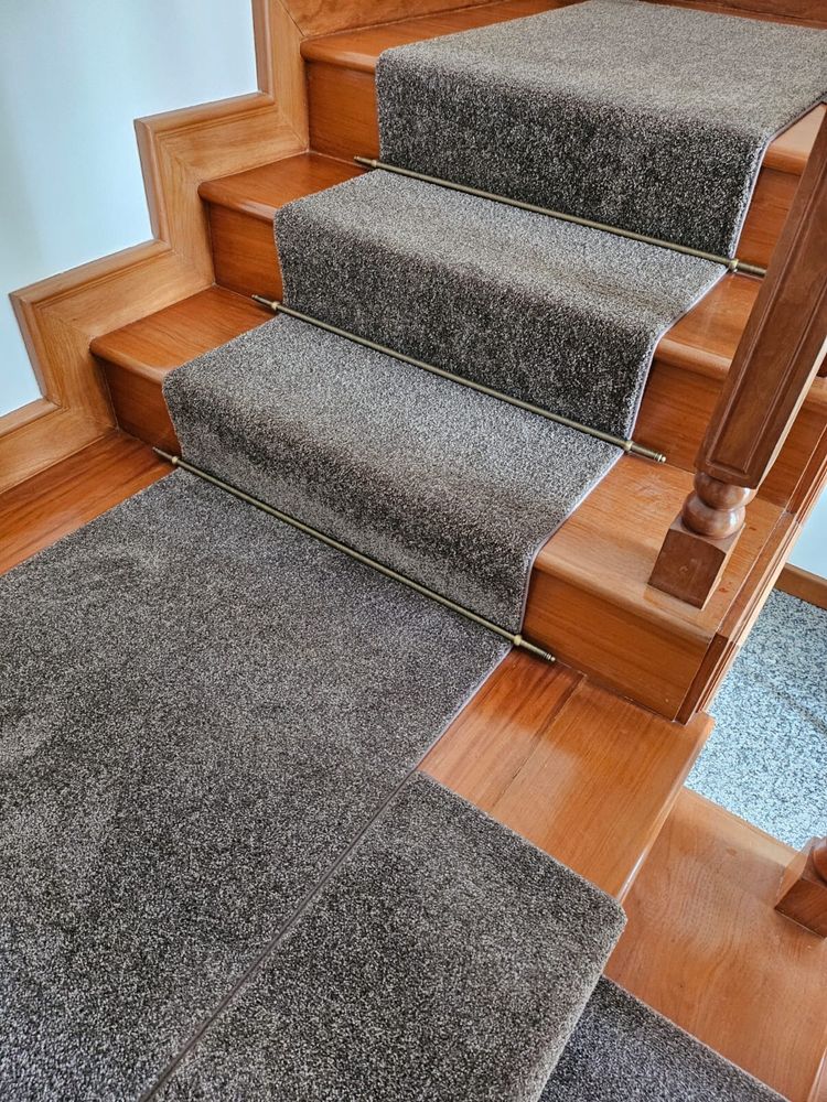 Tapete Escadaria Elevada qualidade - NOVO - carpete com barões